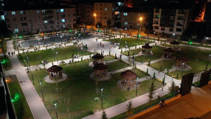 Yıkılan cezaevinin yerine yapılan parka yoğun ilgi