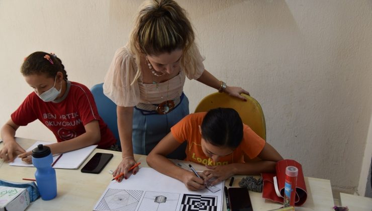 Yunusemre ile resim yeteneklerini geliştiriyorlar