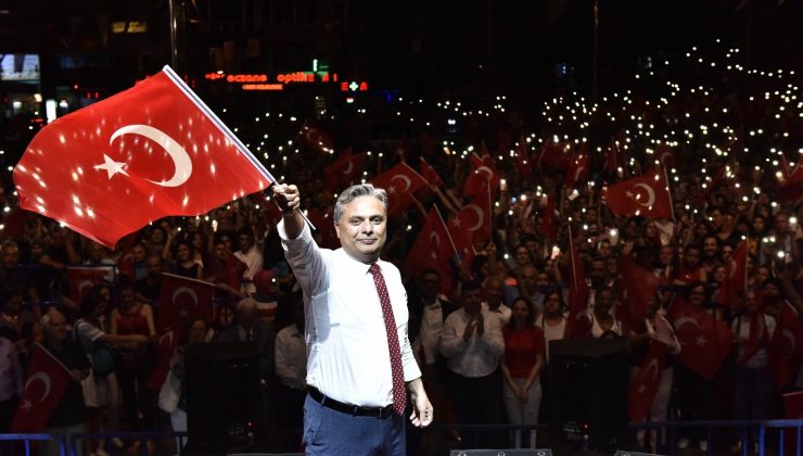 Zafer Bayramı’nda Muratpaşa’da Pinhani konseri
