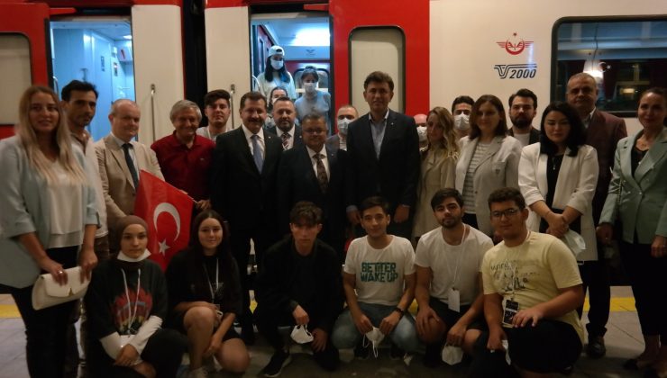 Zafer Treni Eskişehir’de