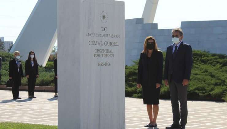 27 Mayıs 1960 askeri darbesinin liderini anmaya sadece birkaç kişi geldi