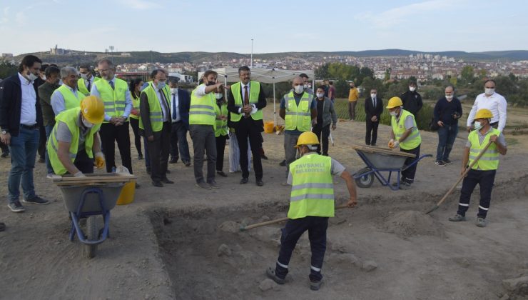 8 bin yıllık geçmişe ışık tutacak Tavşanlı Höyük’te ilk kazı başladı