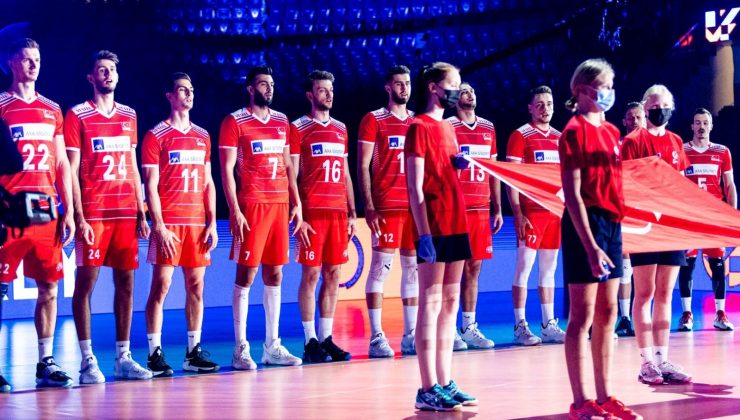 A Milli Erkek Voleybol Takımı, Avrupa Voleybol Şampiyonası Son 16 Turu’nda karşılaştığı Sırbistan’a 3-2 mağlup oldu.