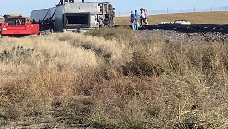 ABD’de yolcu treni raydan çıktı: 3 ölü, 50 yaralı