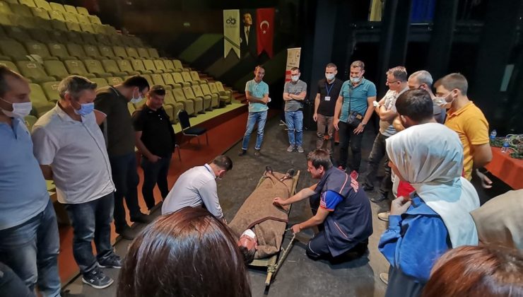 AFAD gönüllüsü olan 4 bin 623 kişi sıkı eğitimden geçiyor