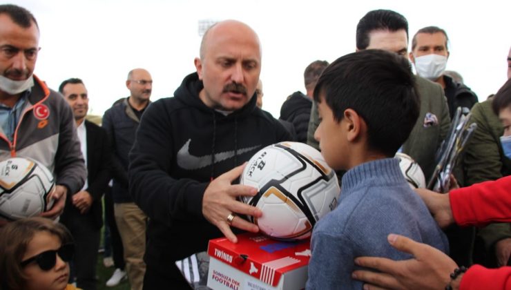 Ağrı Spor’dan çocuklara malzeme desteği