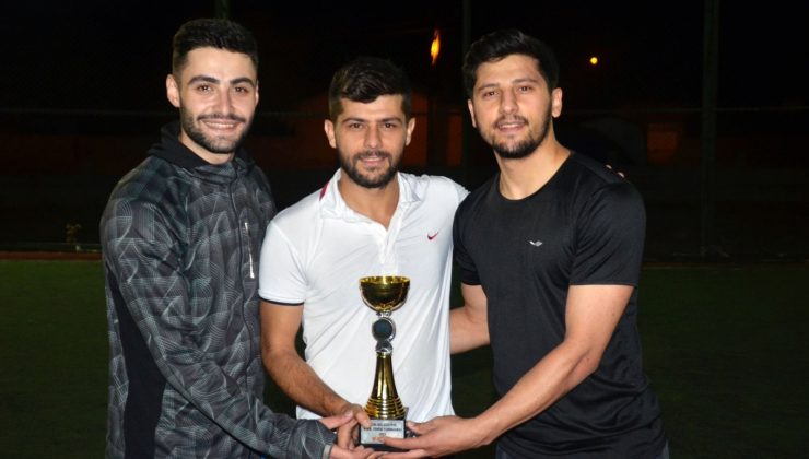 Ağrı’da düzenlenen Ayak Tenisi Turnuvası’nda şampiyon belli oldu