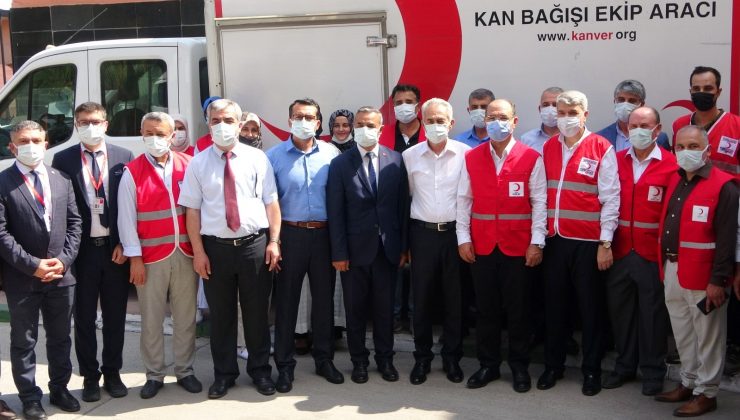 AK Parti’den Kızılay’ın kan bağışı kampanyasına destek