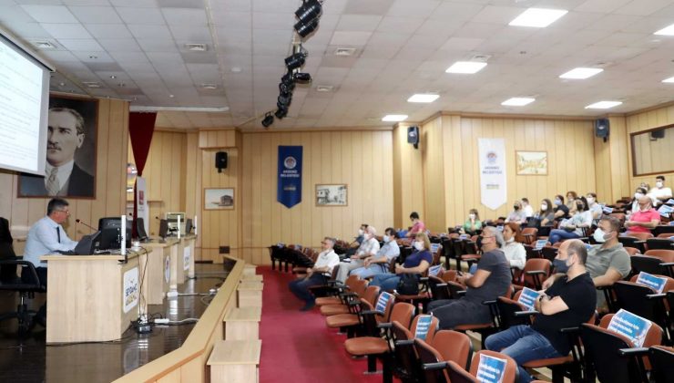 Akdeniz Belediyesi personeline dijital arşiv eğitimi