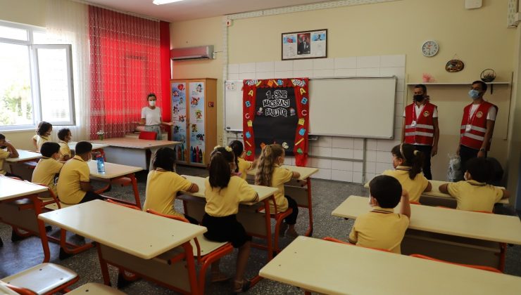 Alanya’da 12 bin dezenfeksiyon kiti okullara dağıtılıyor