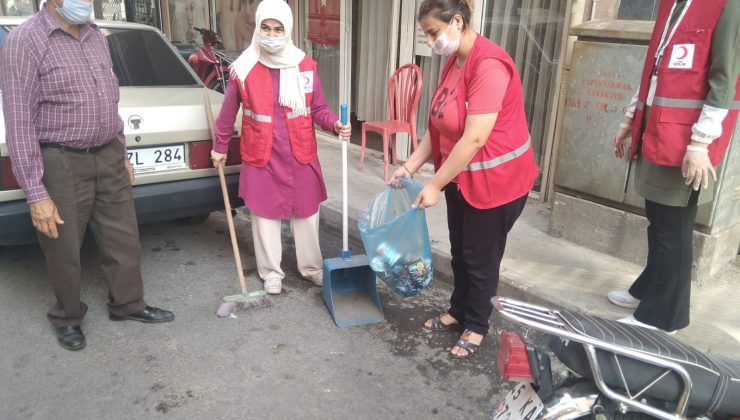 Alaşehir Kızılay Derneği kadınlarından çevre temizliği