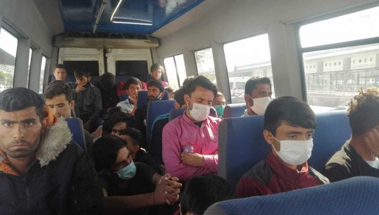 Ambulans şoförü insan kaçakçısı çıktı