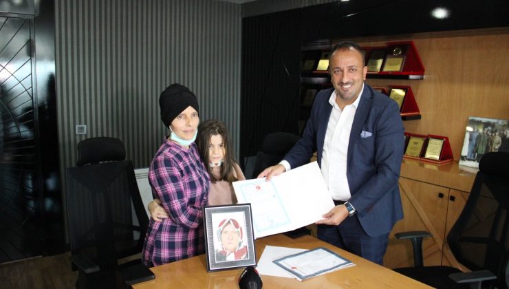 Annesini koronavirüsten kaybeden iş adamı aşı kampanyası başlattı