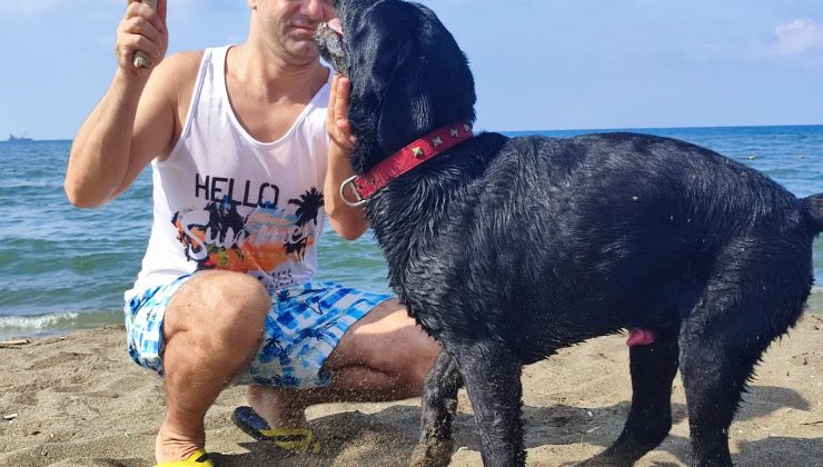 “Ares” denizde boğulduğunu sandığı kişiyi kurtardı