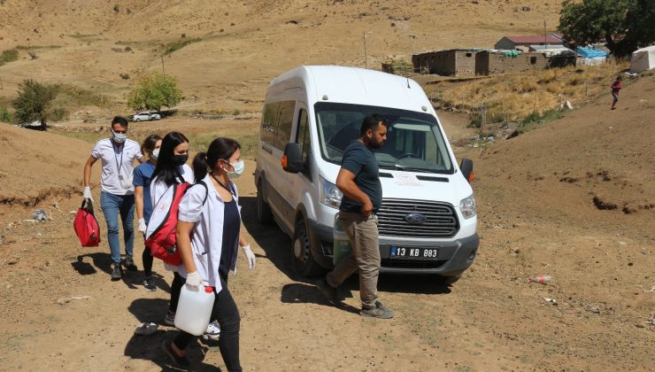 Aşı ekipleri Bitlis’i mavi şehir yapmak için çalışıyorlar