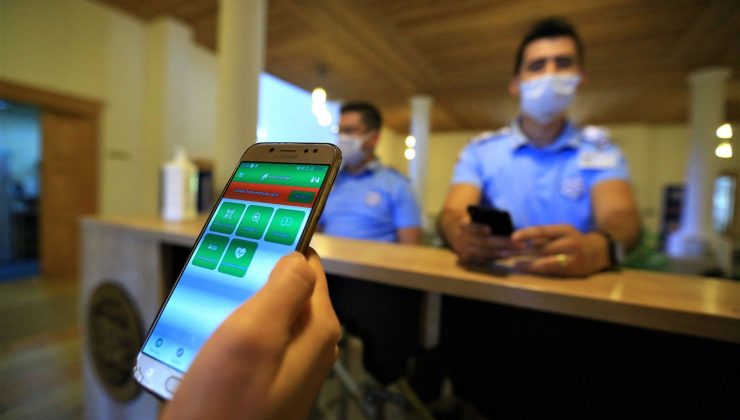 Aşısız vatandaşlara etkinliklerde PCR testi şartı