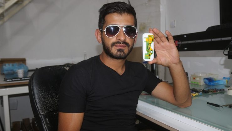 Askerler için tuşlu telefonu akıllıya çevirdi