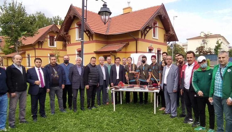 Avrupa Hareketlilik Haftası’nda spor muhabirleri ok attı