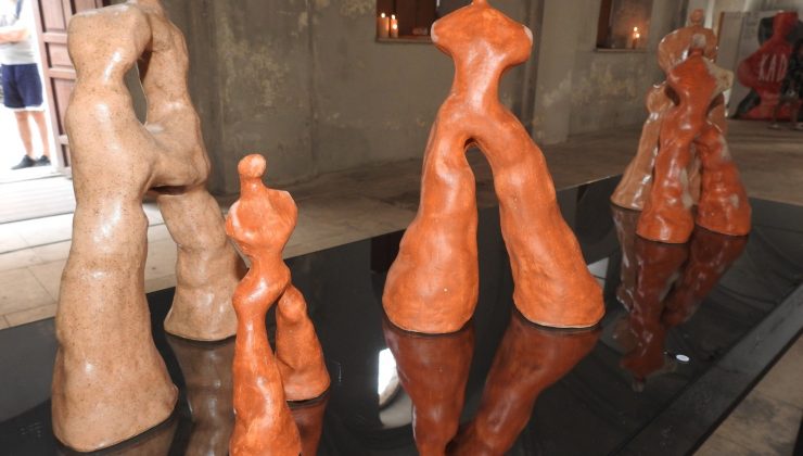 Ayşegül Veryeri’den “Kadın” temalı seramik heykel sergisi