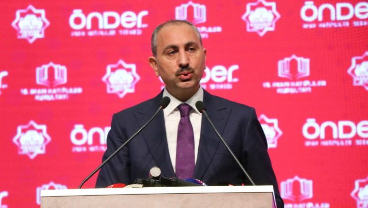 Bakan Gül: “Reformları sürdüreceğiz, yeni anayasayı milletimizle beraber yapacağız”