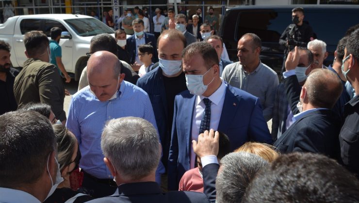 Bakan Soylu Hakkari’de nikah törenine katıldı