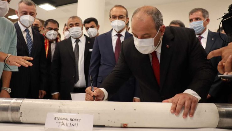 Bakan Varank, akademisyenlere seslendi