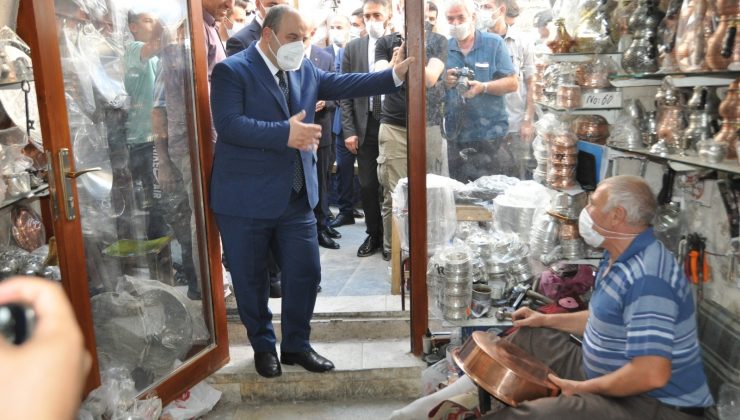 Bakan Varank Mardin’de esnafla bir araya geldi