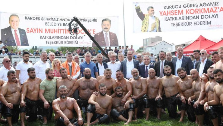 Başkan Böcek, Bayramiç Yağlı Güreşlerine katıldı