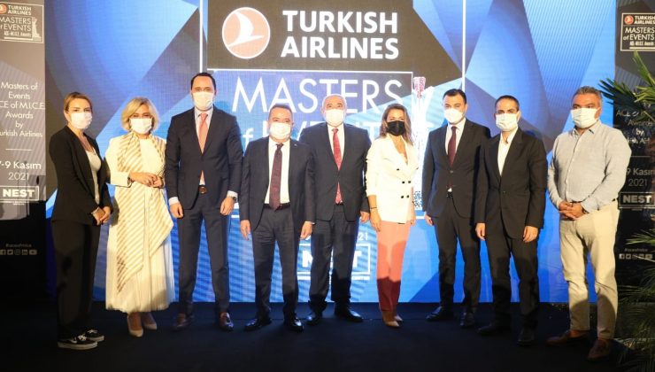 Başkan Böcek: “Turizmcilerimizin emrindeyiz”