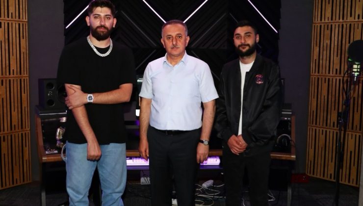 Başkan Çağırıcı, rap müziğin ünlü isimlerini ziyaret etti