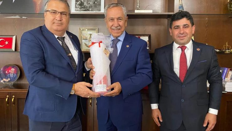 Başkan Çerçi başkent protokolünü Yuntdağı Geleneksel Yağlı Güreşlerine davet etti