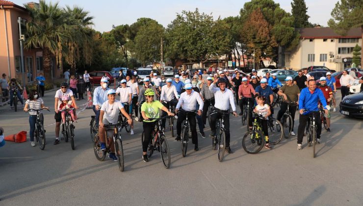Başkan Örki sağlık için ailesiyle birlikte pedal çevirdi