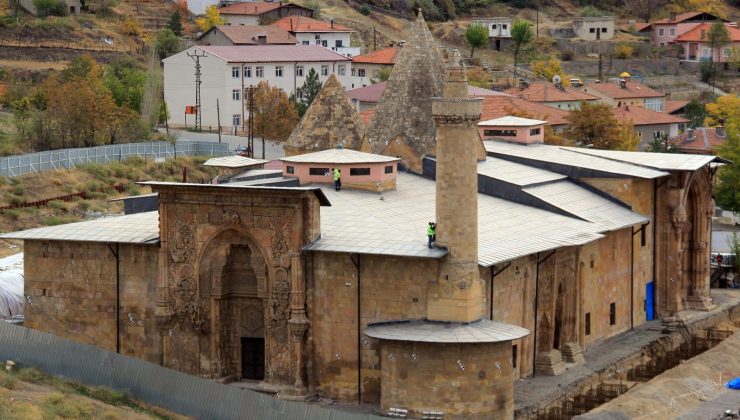 Batı öldürürken ecdat sesle tedavi ediyordu