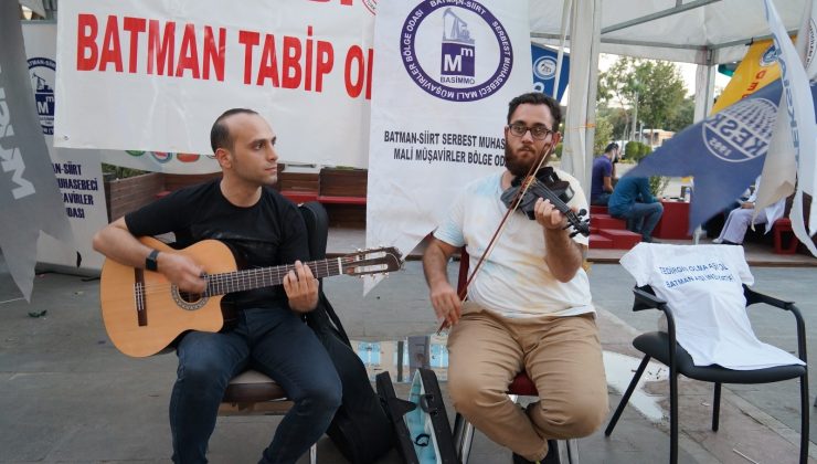 Batman’da müzik eşliğinde aşı çağrısında bulunuluyor