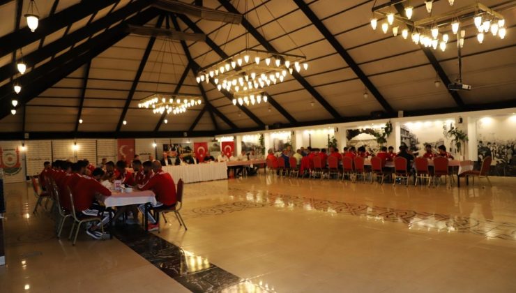 Baydilli’den Karaköprü Belediyespor’a destek