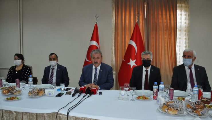BBP Genel Başkanı Destici: “CHP nasıl bir anayasa yazacağını bilmiyor”