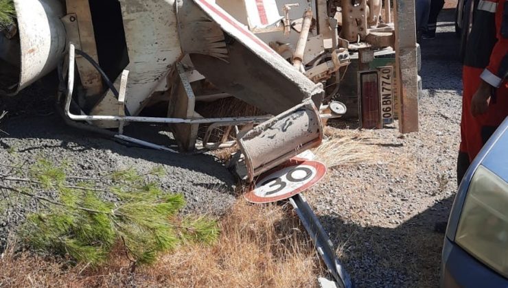 Beton mikseri devrildi: 1 yaralı