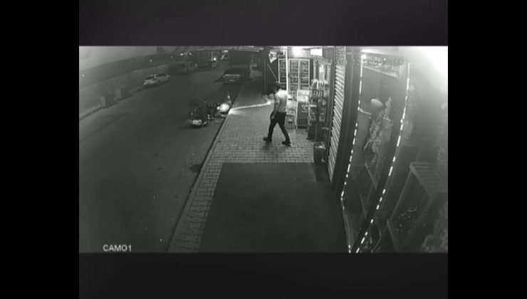 Beykoz’da devrilen ağaçtan kıl payı kurtuldular, o anlar kameraya yansıdı