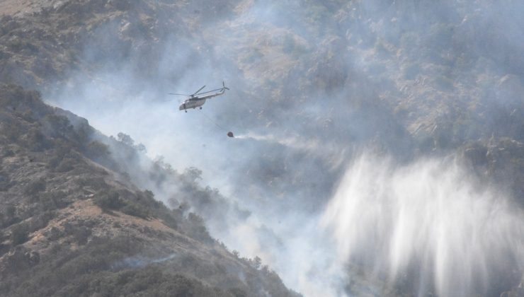 Bitlis’teki yangına helikopterli müdahale