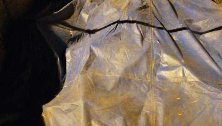 Branda altına gizlenmiş 40 Afgan göçmen yakalandı