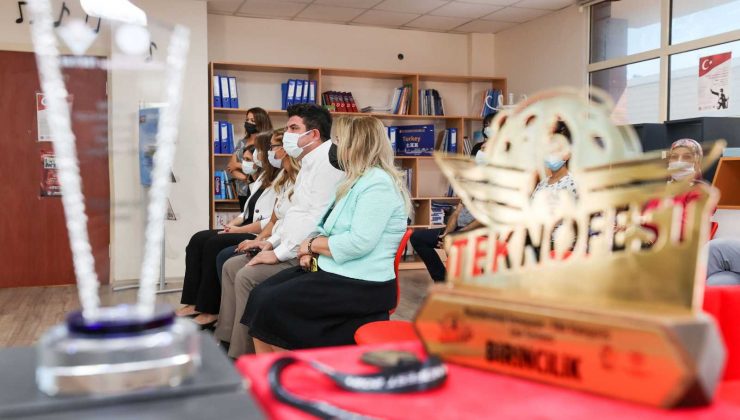 Buca’nın bilim üssüne büyük onur