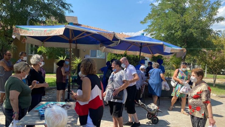 Burhaniye’de geleneksel lokma hayrı yapıldı