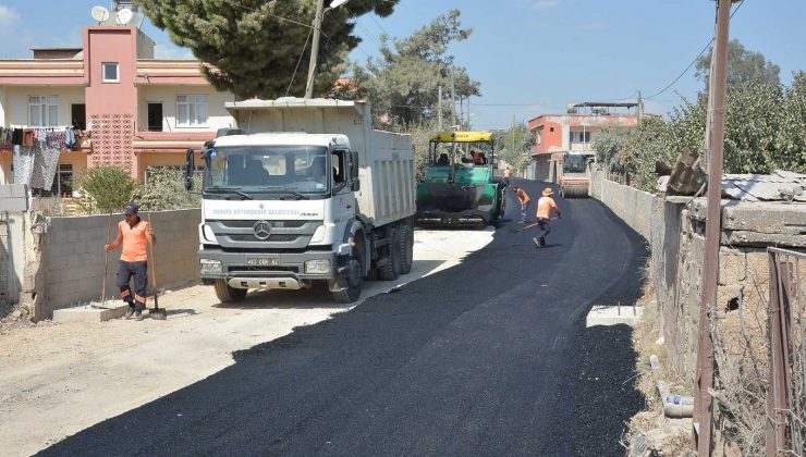 Büyükşehir Belediyesinin Tarsus’taki yol çalışmaları sürüyor