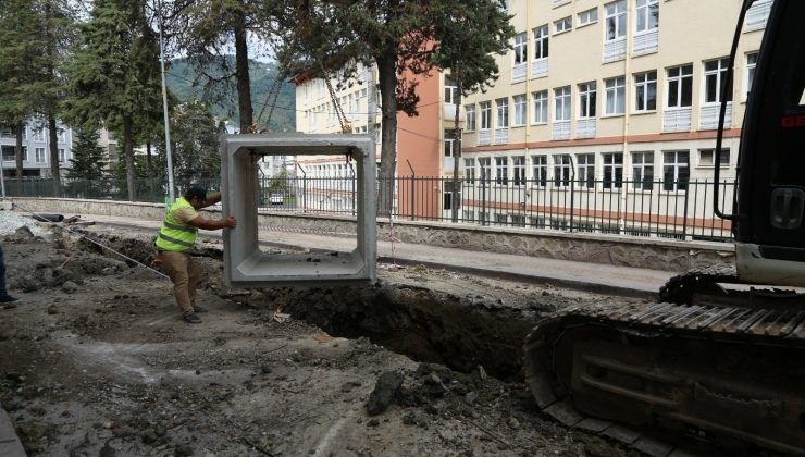 Büyükşehir’den Altınordu’ya sağlam altyapı