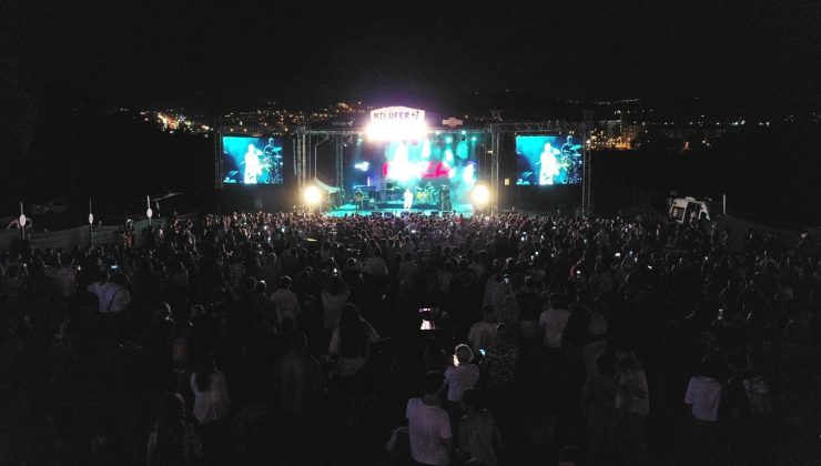 Ceza’dan unutulmaz performans