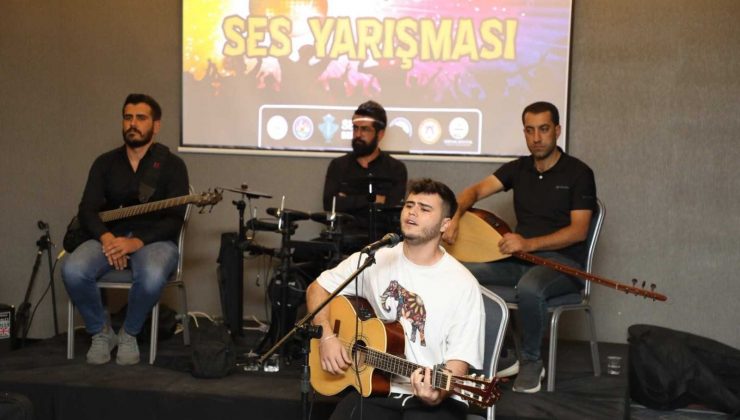 Cizre’de kültür şöleni ses yarışması programı düzenlendi