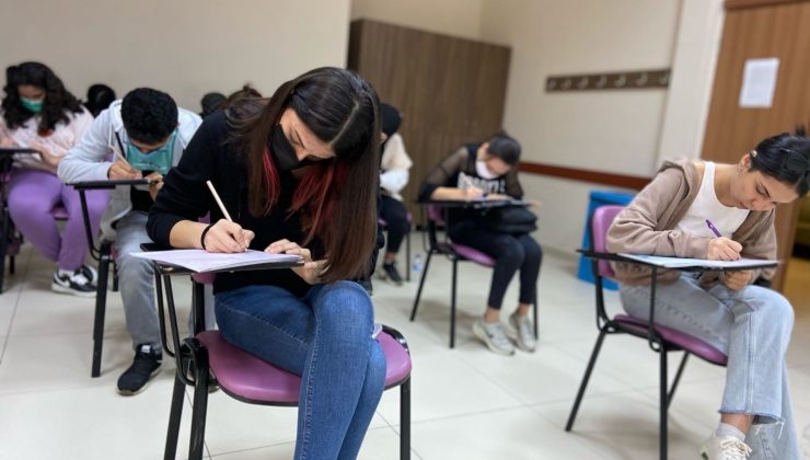 Darıcalı gençler ücretsiz kurslar ile geleceğe hazırlanıyor