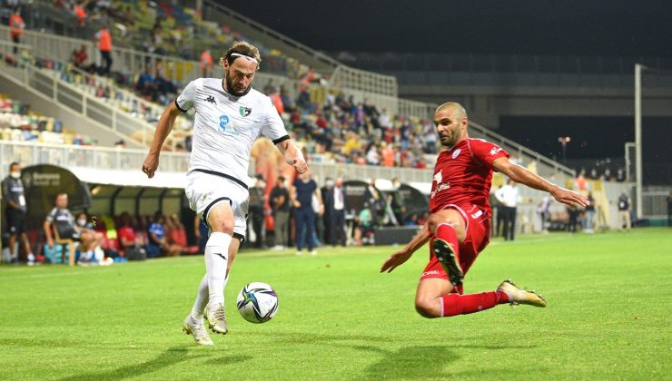 Denizlispor öne geçtiği maçta 3 puanı bıraktı
