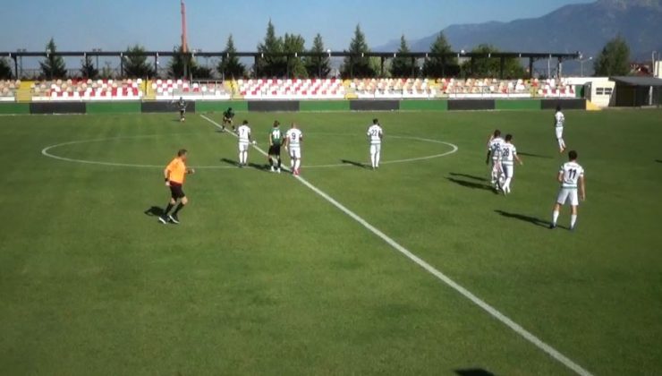 Denizlispor U19 takımı, hazırlık maçında Efeler09 SFK’ya 4-3 yenildi