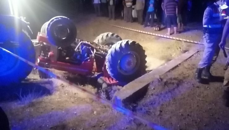 Devrilen traktörün altında kalan sürücü öldü